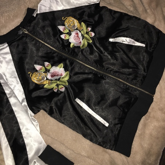 Bomber jacket - Picture 2 of 2